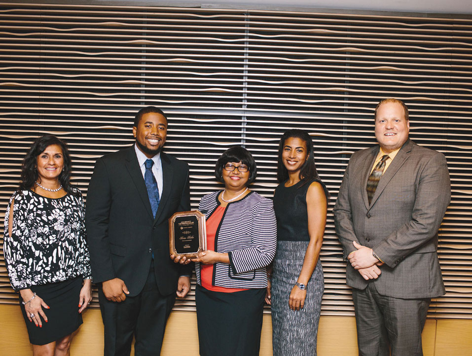 MVOY2016_Award_Handoff.jpg