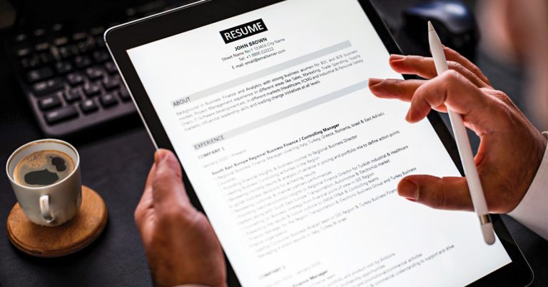 how-to-make-sure-your-va-resume-tells-the-right-story-featured