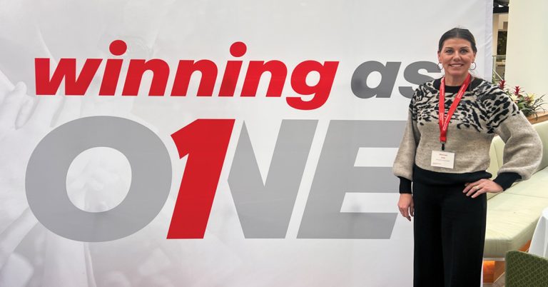 shannon-kelly-from-navy-pilot-to-healthcare-sales-at-johnson-and-johnson